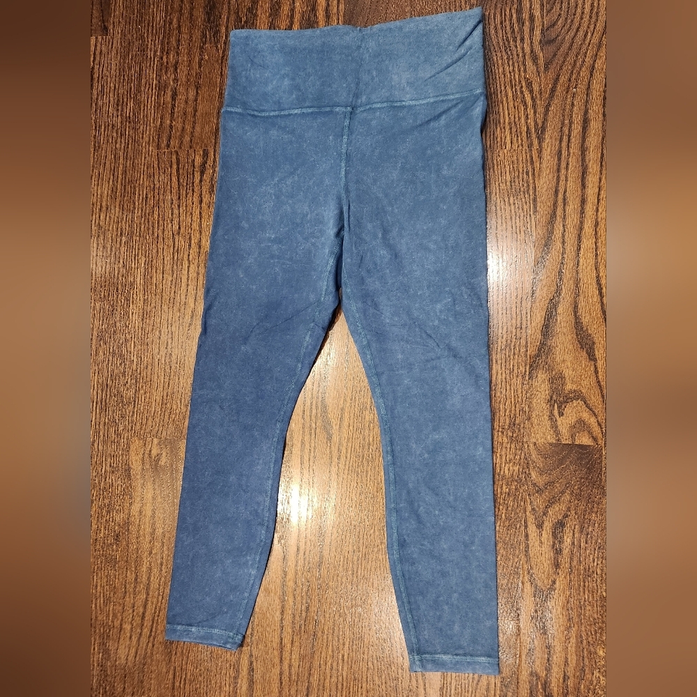Athleta Navy Crop Leggings, Size Small